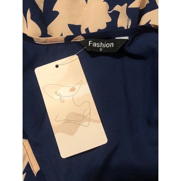 Sleeveless Floral Dress - Picture 4 of 4